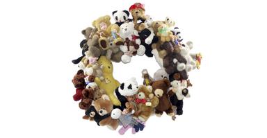 Bear Party, wreath by magpie