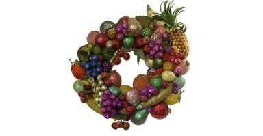 Carmen Miranda, wreath by magpie